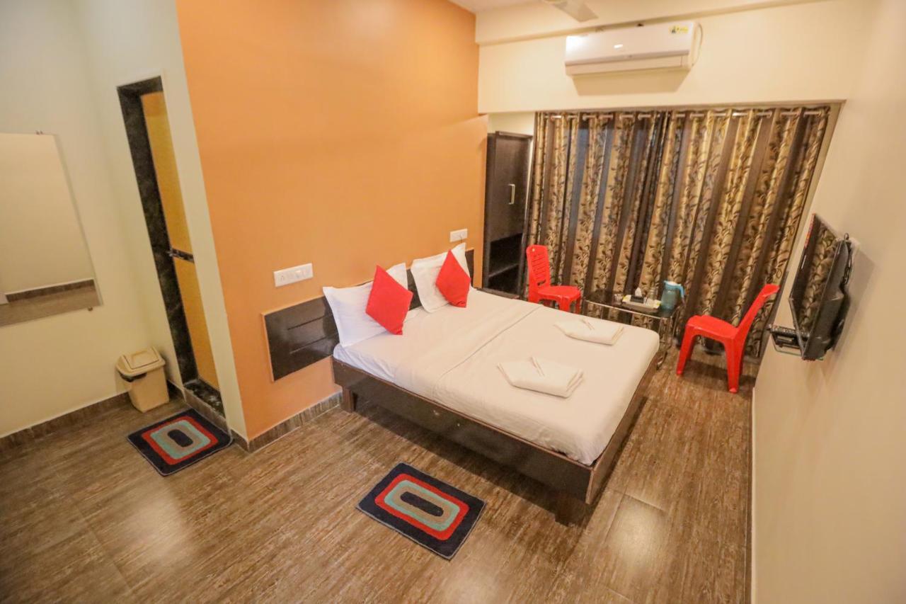 Hotel Sai Niwas Lonavala Kültér fotó