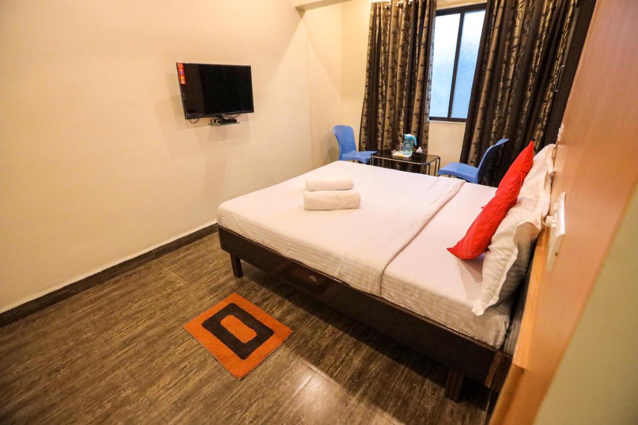Hotel Sai Niwas Lonavala Kültér fotó